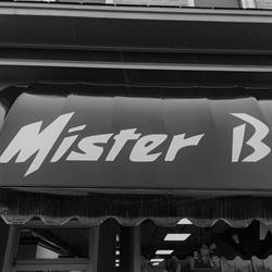 Mister Bs, Petrolia, ON opening hours