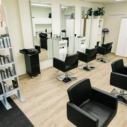 Salon Moda in Etobicoke, ON (Sunnylea) - Opening Hours