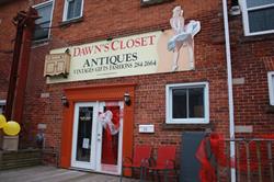 Dawns Closet, Smiths Falls, ON opening hours