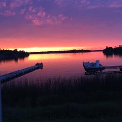 Red Wing Lodge, Morson, ON opening hours