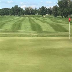 Taber Golf Club, opening hours