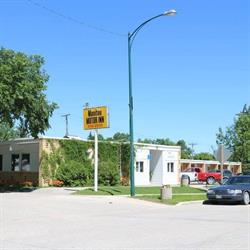 Manitou Motor Inn, opening hours