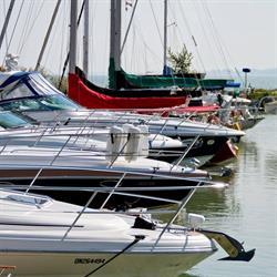 Belle River Marina, opening hours