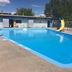 Carbon Centennial Swimming Pool, opening hours