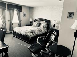 Chez Dube Country Inn, Fort McMurray, AB opening hours