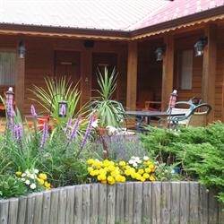 Blue Grouse Country Inn, Clearwater, BC opening hours