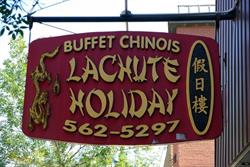 Lachute Holiday, opening hours