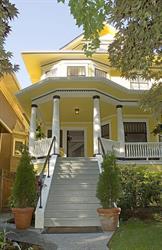 Barclay House Bed & Breakfast in Vancouver, BC (West End) - Opening Hours