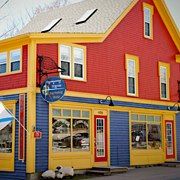 Encompassing Designs Rug Hooking Studio, Mahone Bay, NS opening hours