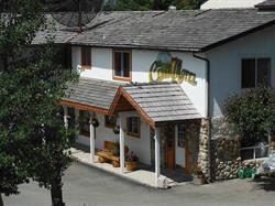 Cedar Motel, Radium Hot Springs, BC opening hours