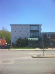 Plaza Dorval, opening hours