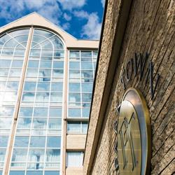 Park Town Hotel, Saskatoon, SK opening hours