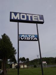 Alta Vista Motel, McKerrow, ON opening hours