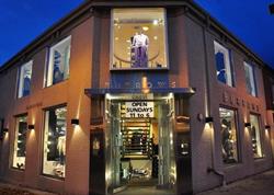 Burrows Clothiers, Oakville, ON opening hours
