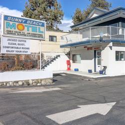 Sunny Beach Motel, Penticton, BC opening hours