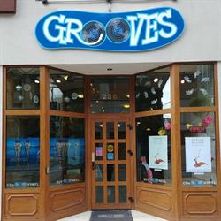 Grooves in London, ON (Central London) - Opening Hours