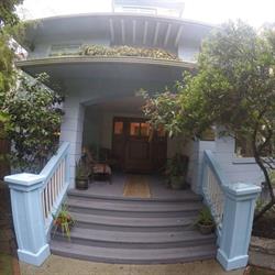 Nelson House B & B in Vancouver, BC (West End) - Opening Hours