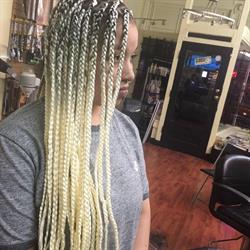 Nunu's Hair Salon in Vancouver, BC (Grandview Woodland) - Opening Hours