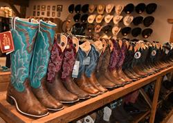 Hill Country Clothing, Maple Creek, SK opening hours