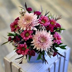 Brady's House Of Flowers, Weyburn, SK opening hours