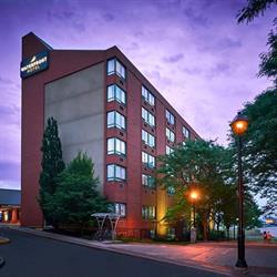 Waterfront Hotel Downtown Burlington, opening hours