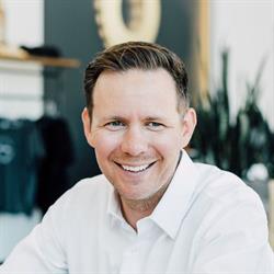 Pete Shpak - Vancouver Realtor - Vuppie Real Estate Team, opening hours