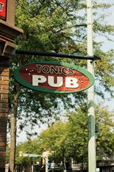 Tonics Pub & Grill, Kelowna, BC opening hours