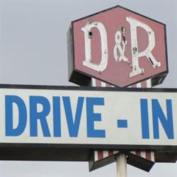 D & r Drive-in, Innisfail, AB opening hours
