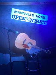 Mannville Hotel, opening hours