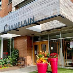 Hotel Champlain Vieux - Quebec, opening hours