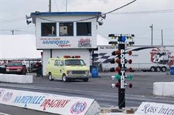 Napierville Dragway, opening hours