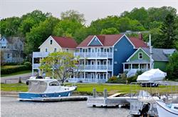 The Water S Edge Inn Cafe & Gallery, Baddeck, NS opening hours
