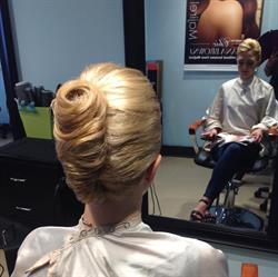 Castlefield Hair Salon in Toronto, ON (Sherwood Park) - Opening Hours