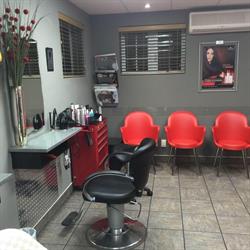 Coiffure Manon Bergeron in Québec, QC (Chutes-Montmorency) - Opening Hours