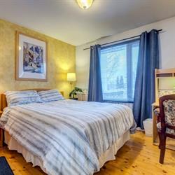 Hawkins Street Apts., Whitehorse, YT opening hours