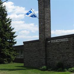 Ecole St Jacques, Farnham, QC opening hours