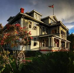 Quilchena Hotel Ltd, opening hours