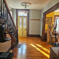 Newboro House Bed and Breakfast, opening hours