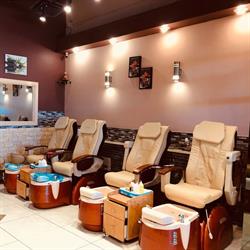 Kingsview Nails & Spa in Airdrie, opening hours