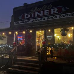 Jules Diner, Belle River, ON opening hours