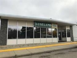 Luseland Family Foods, opening hours