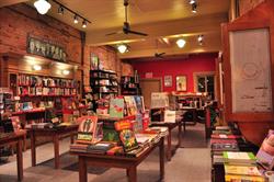 Librairie Drawn & Quarterly in Montréal, QC (Mile End) - Opening Hours