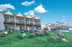Mon Joli Motel, Sainte-Flavie, QC opening hours