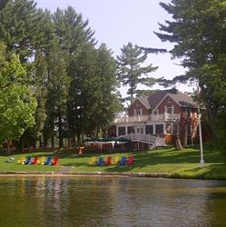 Shamrock Lodge, Port Carling, ON opening hours