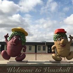 Town of Vauxhall, opening hours