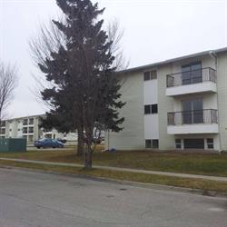 Seabolt Apartments, Hinton, AB opening hours
