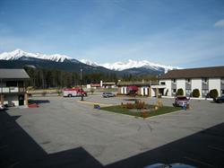Premier Mountain Lodge & Suites, Valemount, BC opening hours