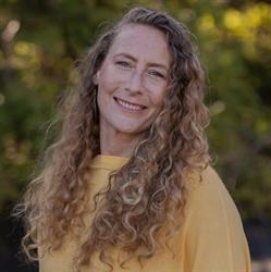 Real Estate Tofino - Tia Traviss, Realtor, Remax Mid-Island Realty, opening hours