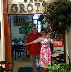 Grotto Coffee House, Vibank, SK opening hours