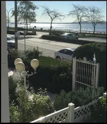 White Rock Oceanfront BnB, opening hours
